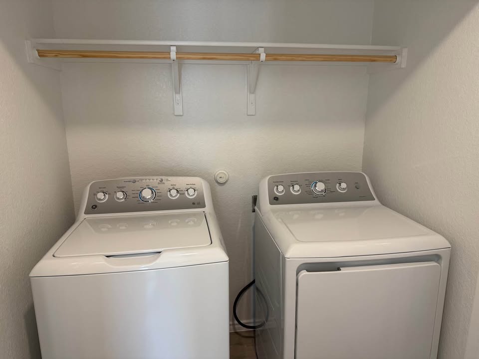 113 Marty Allen Loop Jarrell, TX 76537 - Photo 9 of 16 Laundry