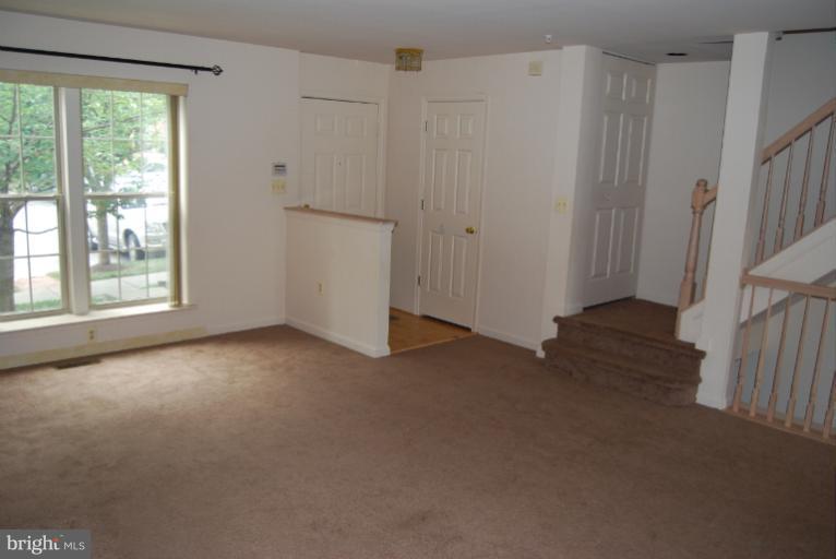 9822 Sherwood Farm Road Owings Mills, MD 21117 - Photo 5 of 29 Living Room
