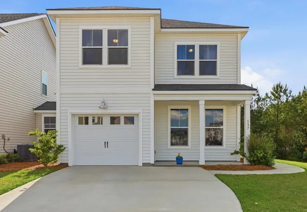 $369,500 | 137 Hawthorne Landing Drive, Goose Creek, SC 29445