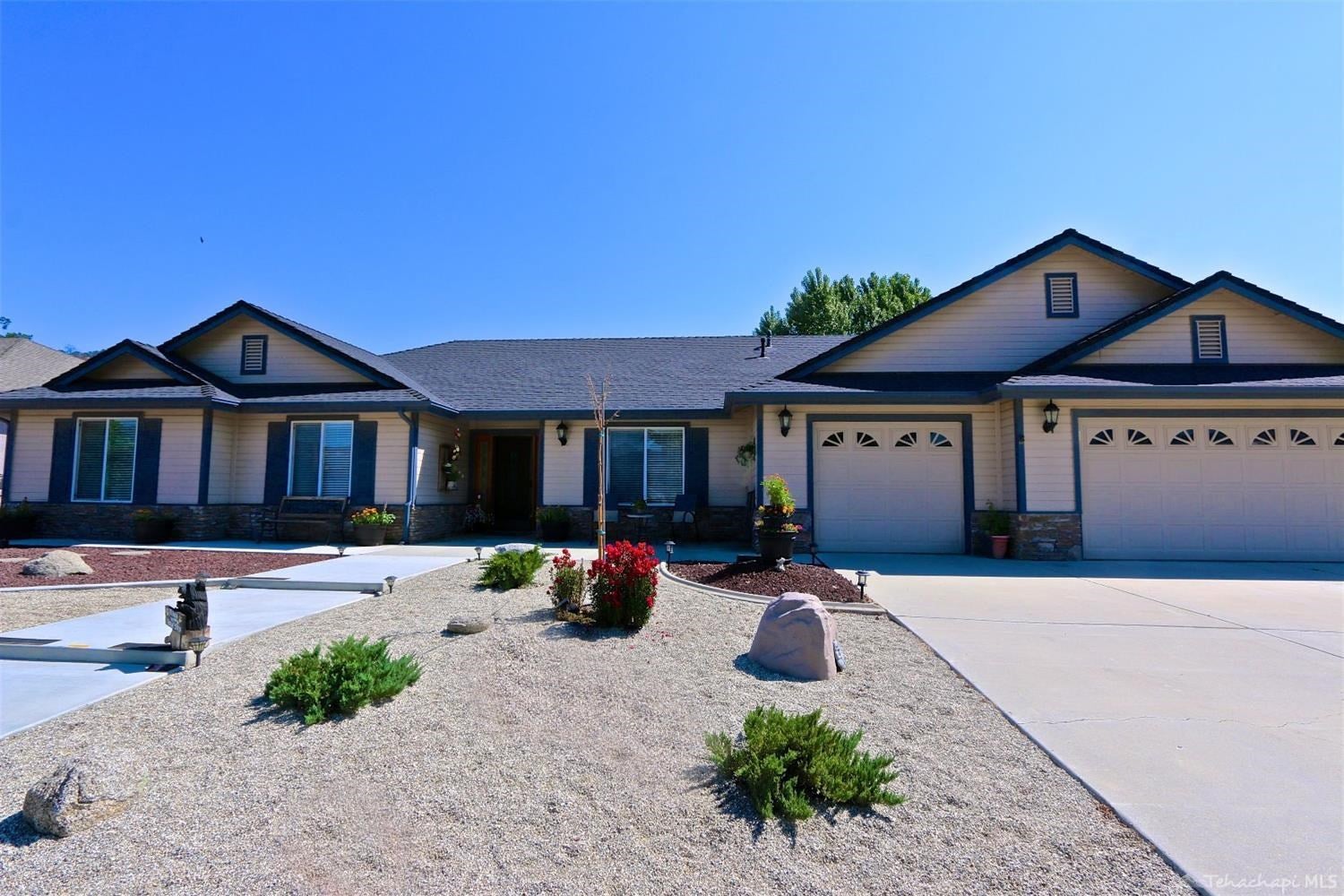 29271 North Lower Valley Road Tehachapi, CA 93561 - Photo 1 of 52 Gallery Image 1
