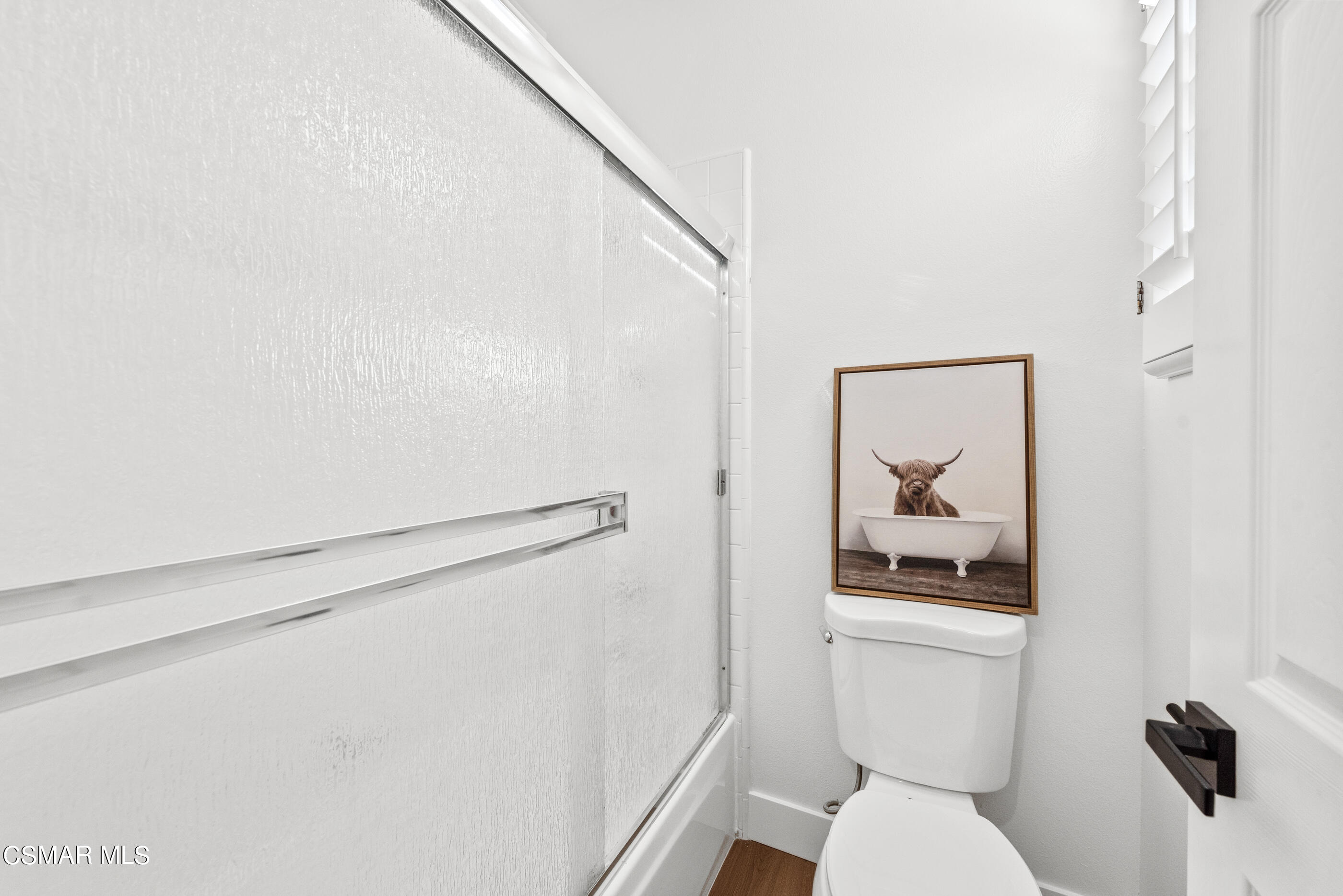 5984 Piuma Court Simi Valley, CA 93063 - Photo 48 of 70 Upstairs bathroom