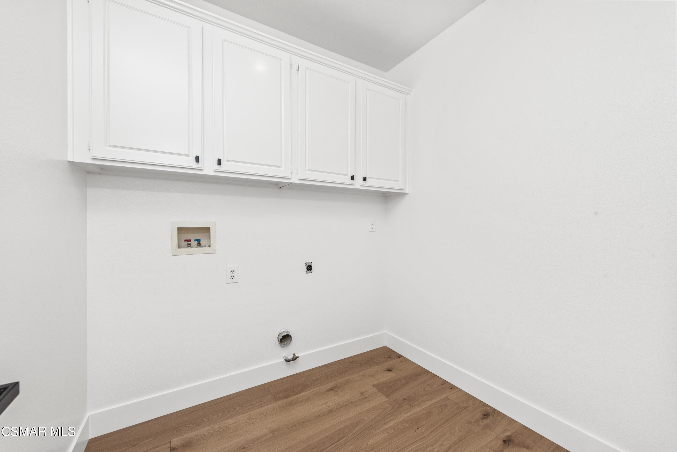 5984 Piuma Court Simi Valley, CA 93063 - Photo 50 of 70 a view of an empty room