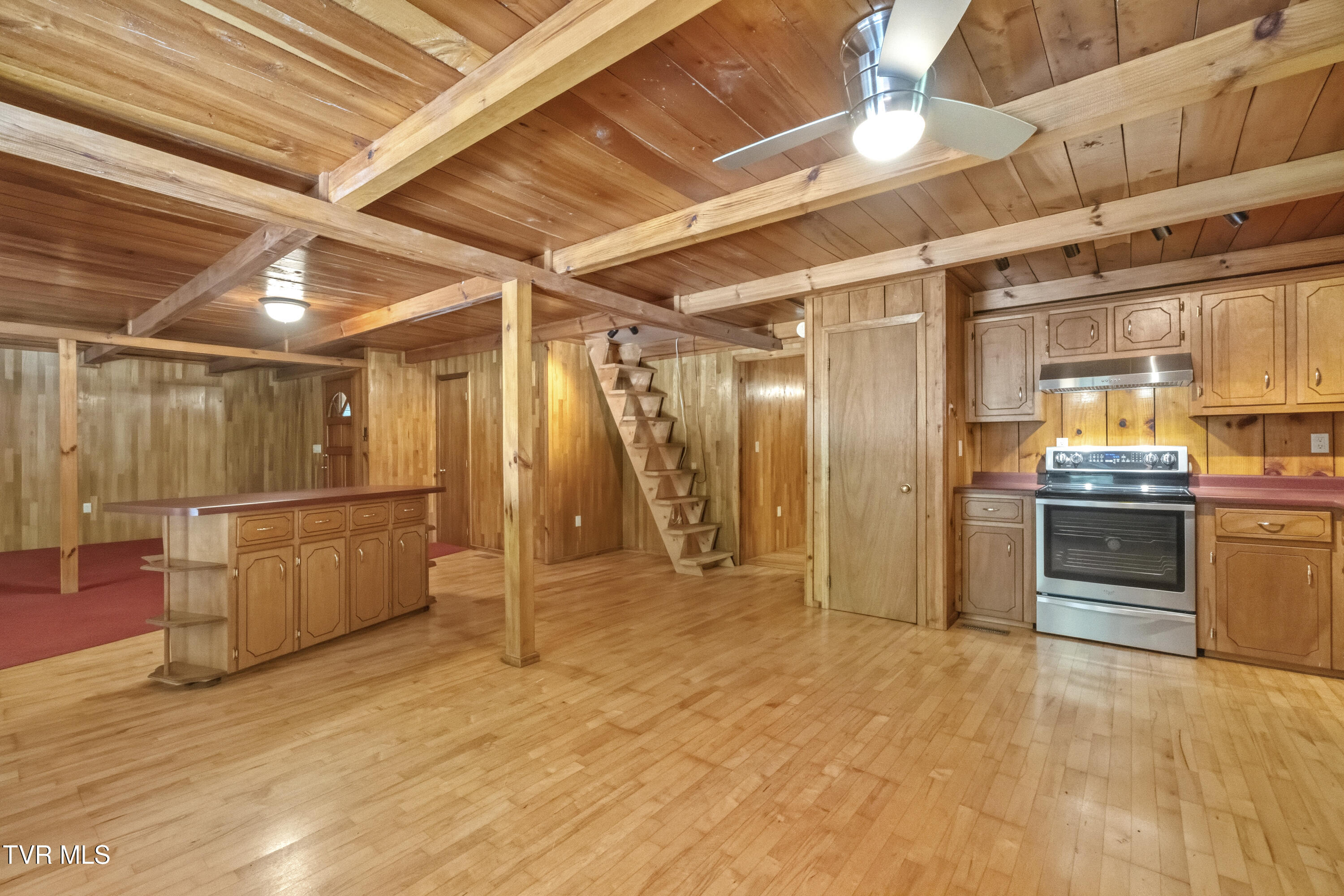 390 Fiddlers Branch Road Hampton, TN 37658 - Photo 17 of 79 20