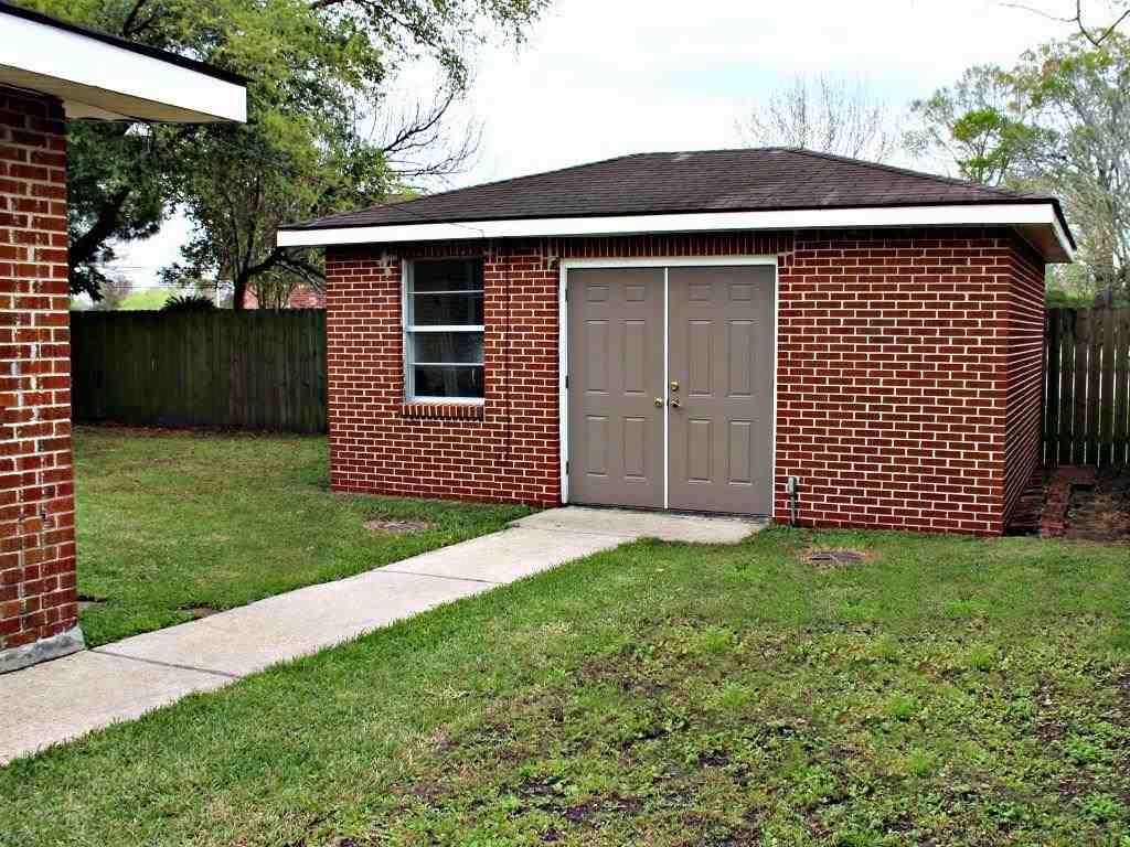 133 Levee View Drive River Ridge, LA 70123 - Photo 3 of 21 Gallery Image 3