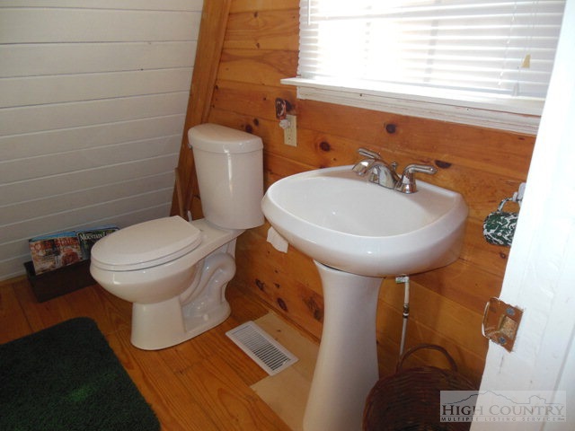 54 Rocky Acres Road Sparta, NC 28675 - Photo 14 of 15 Gallery Image 14