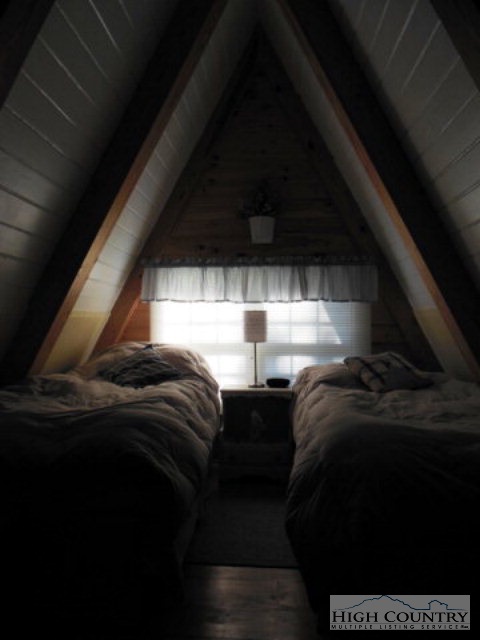 54 Rocky Acres Road Sparta, NC 28675 - Photo 4 of 15 Gallery Image 4