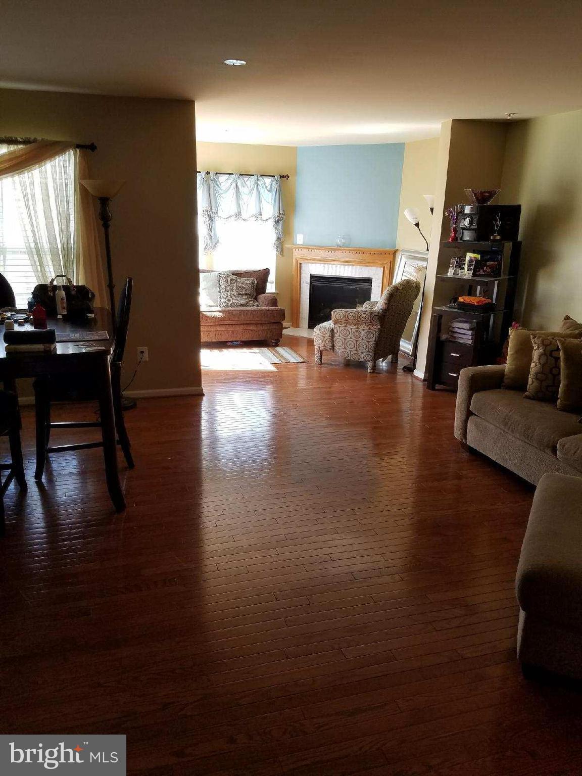 806 Tipton Road Baltimore, MD 21220 - Photo 2 of 6 Interior (General)