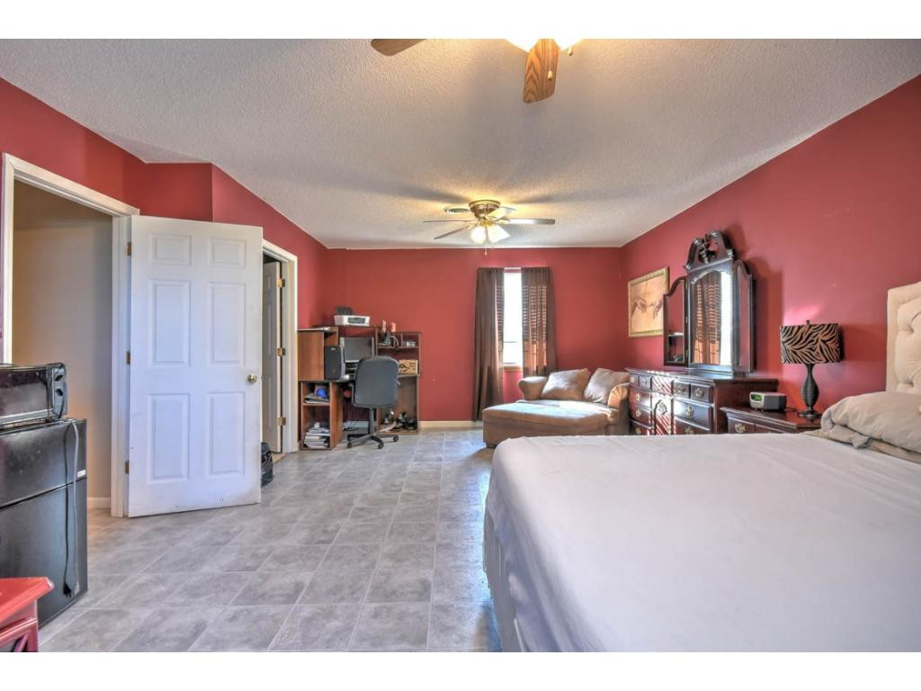 368 Andy Cole Road Bluff City, TN 37618 - Photo 24 of 33 Photo 24