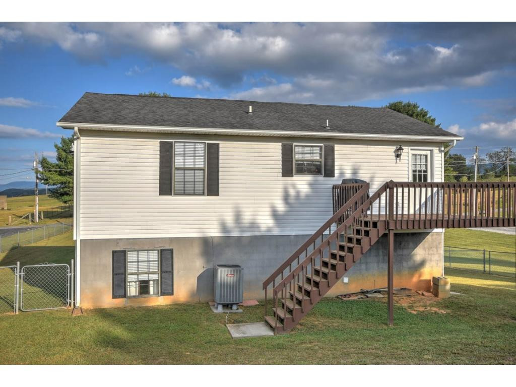 368 Andy Cole Road Bluff City, TN 37618 - Photo 28 of 33 Photo 28