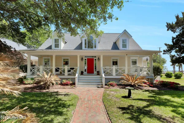 $2,750,000 | 611 Moores Landing Road, Hampstead, NC 28443