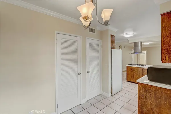 $7,000 | 2142 Orange Avenue, Costa Mesa, CA 92627