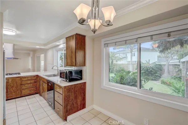 $7,000 | 2142 Orange Avenue, Costa Mesa, CA 92627