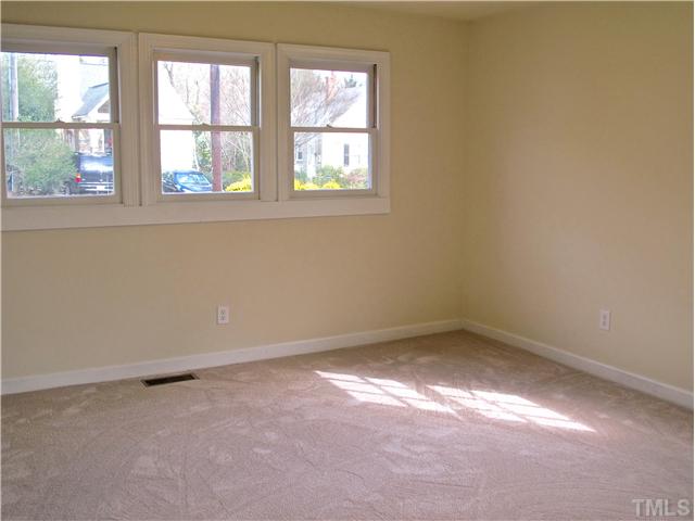 622 New Road Raleigh, NC 27608 - Photo 8 of 20