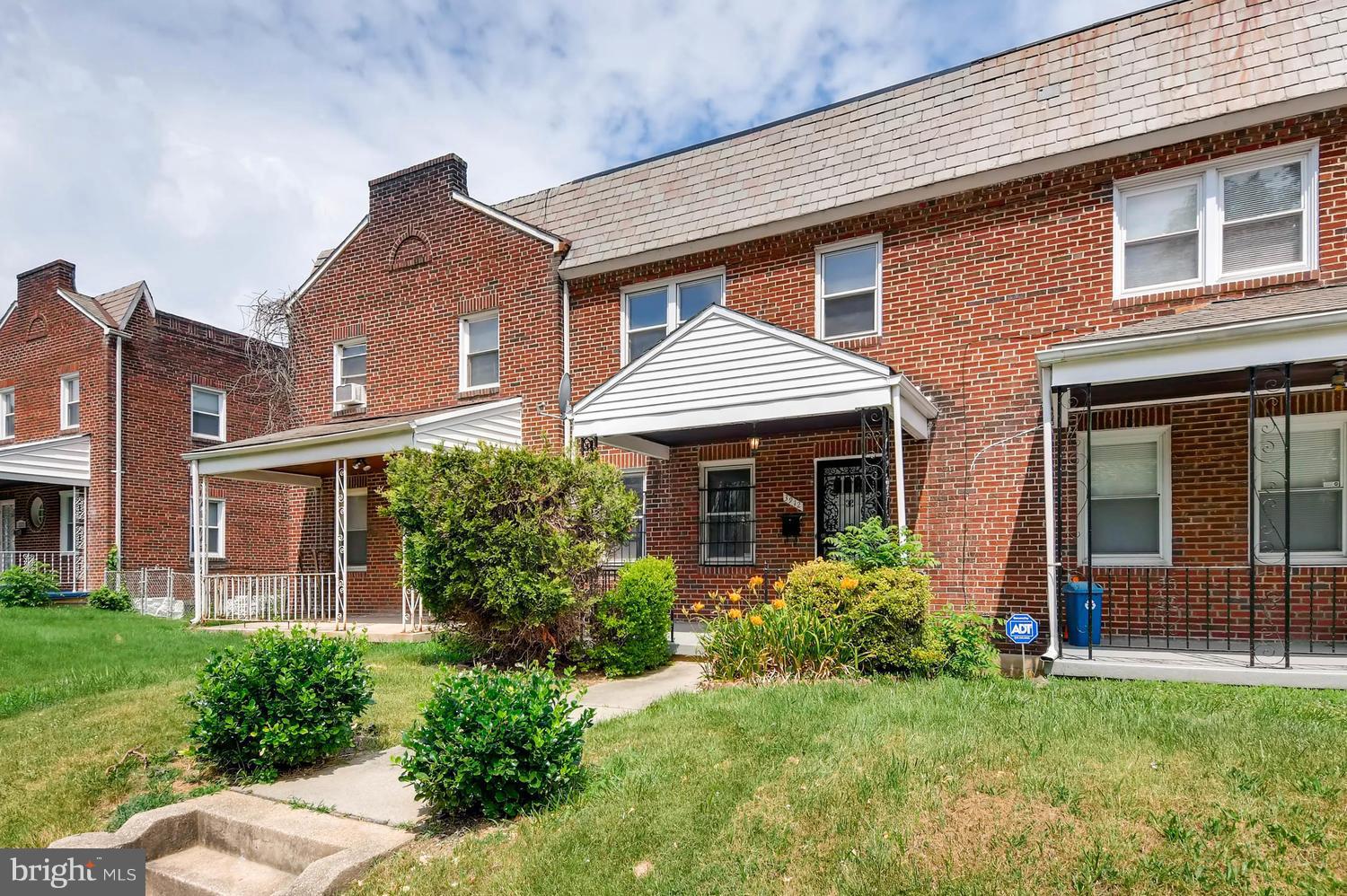 3912 Edgewood Road Baltimore, MD 21215 - Photo 2 of 28 Exterior (Front)