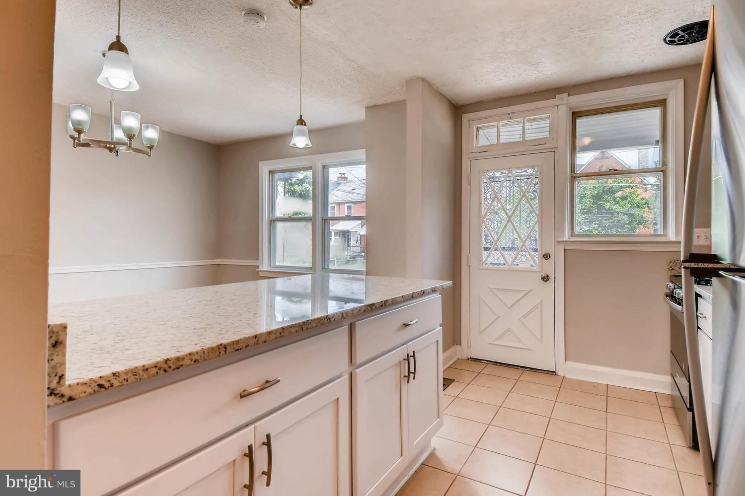 3912 Edgewood Road Baltimore, MD 21215 - Photo 14 of 28 Kitchen