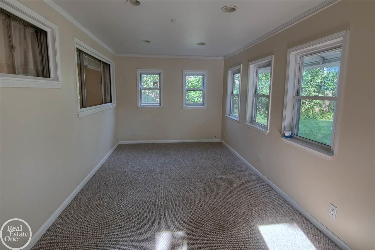 4212 West Webster Road Royal Oak, MI 48073 - Photo 23 of 32 31389649-23.JPG