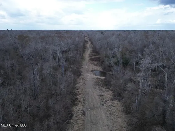 $940,000 | 2600 Martin Tram Road, Reeves, LA 70658