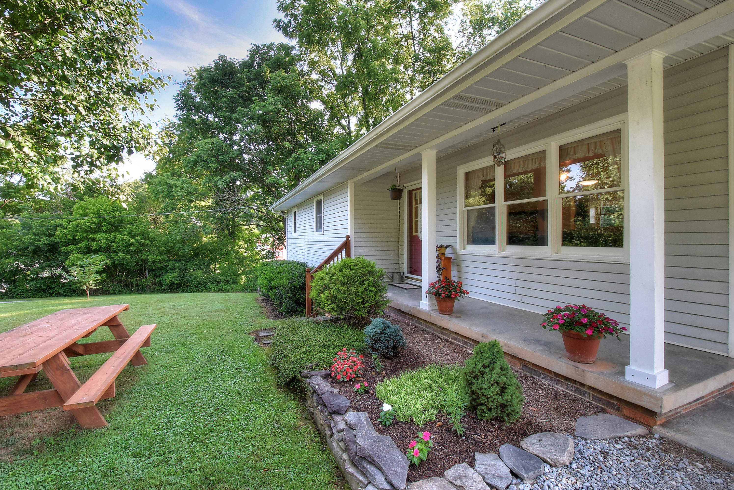 367 Toll Branch Road Johnson City, TN 37601 - Photo 12 of 55 DSC_0025_6_7