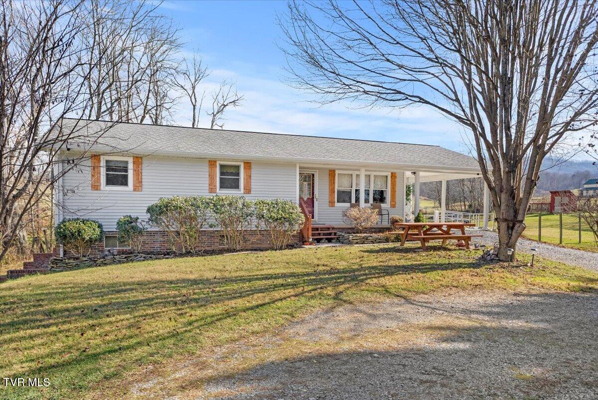 367 Toll Branch Road Johnson City, TN 37601 - Photo 2 of 55 10-128A9626