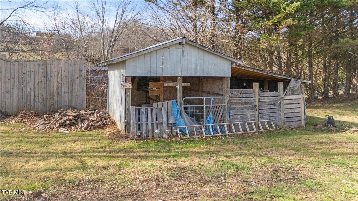 367 Toll Branch Road Johnson City, TN 37601 - Photo 37 of 55 17-DJI_20251128122259_0707_D