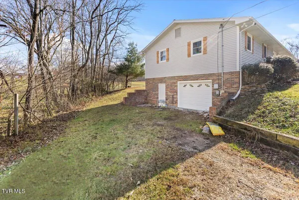 $429,500 | 367 Toll Branch Road, Johnson City, TN 37601