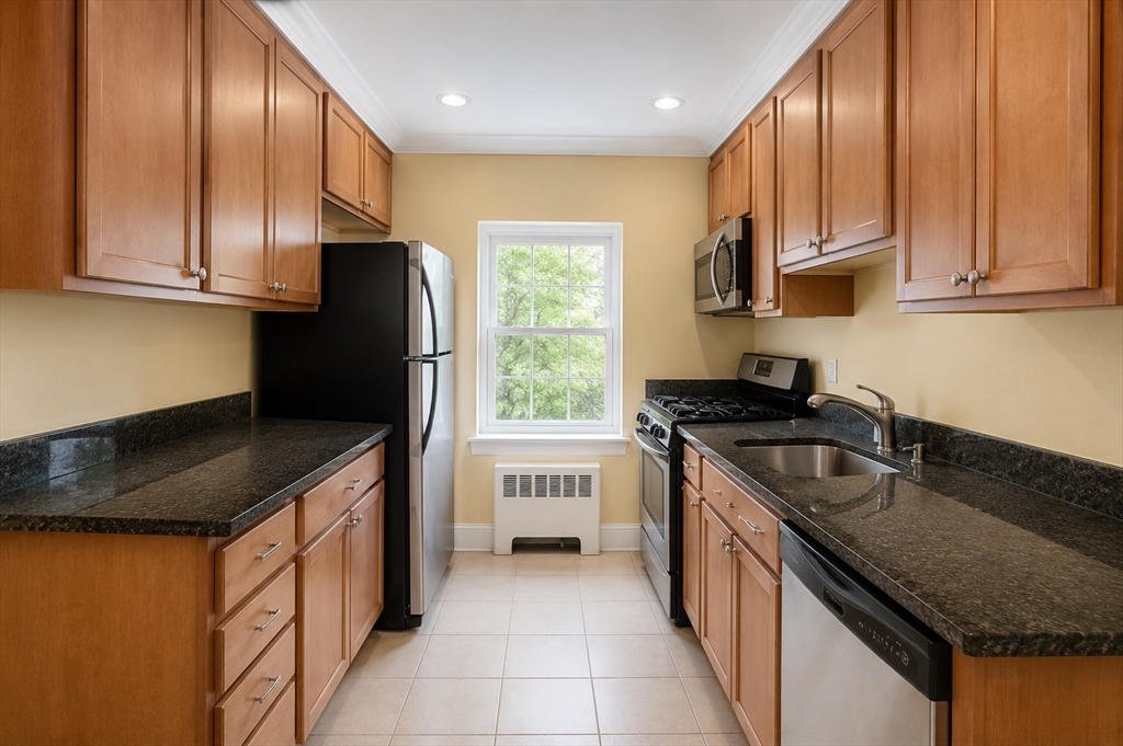 652 Washington Street, Unit 3 Brookline, MA 02446 - Photo 1 of 6