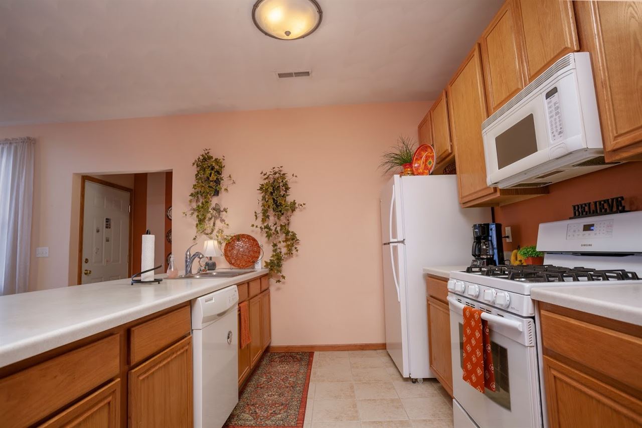10152 Monarch Road, Unit 3 Roscoe, IL 61073 - Photo 11 of 23 Gallery Image 11