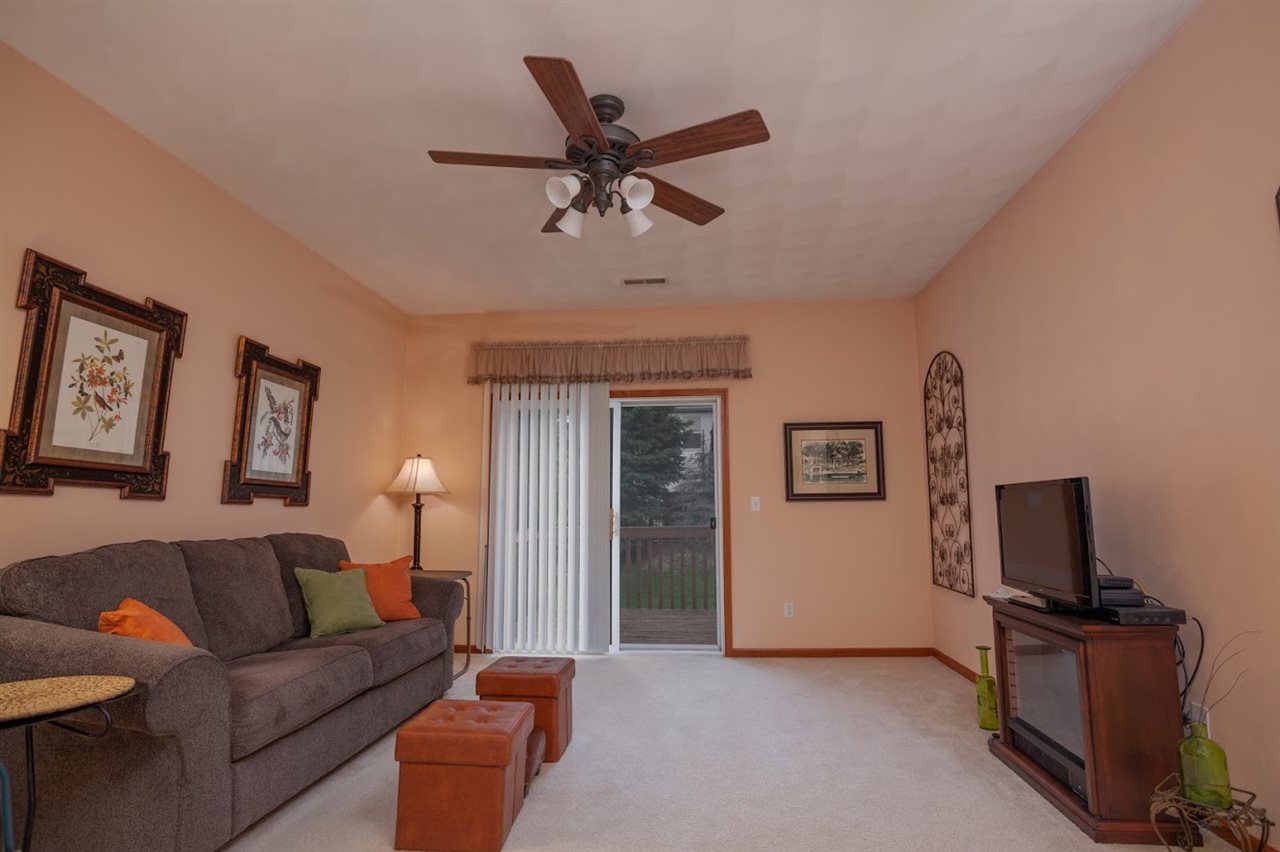 10152 Monarch Road, Unit 3 Roscoe, IL 61073 - Photo 8 of 23 Gallery Image 8