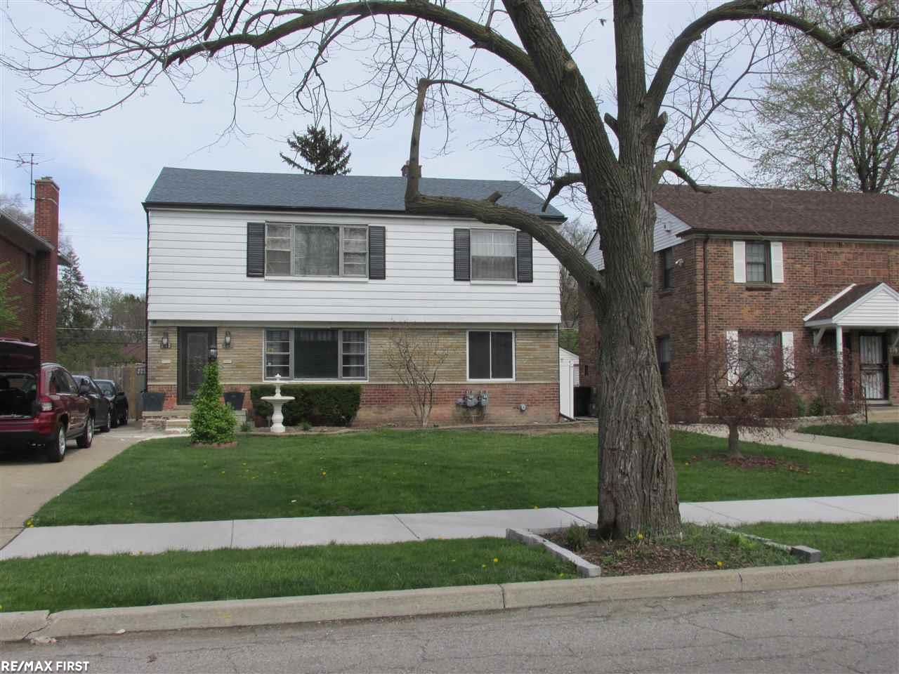 280 Alter Road Detroit, MI 48215 - Photo 2 of 27 31318590-1.JPG