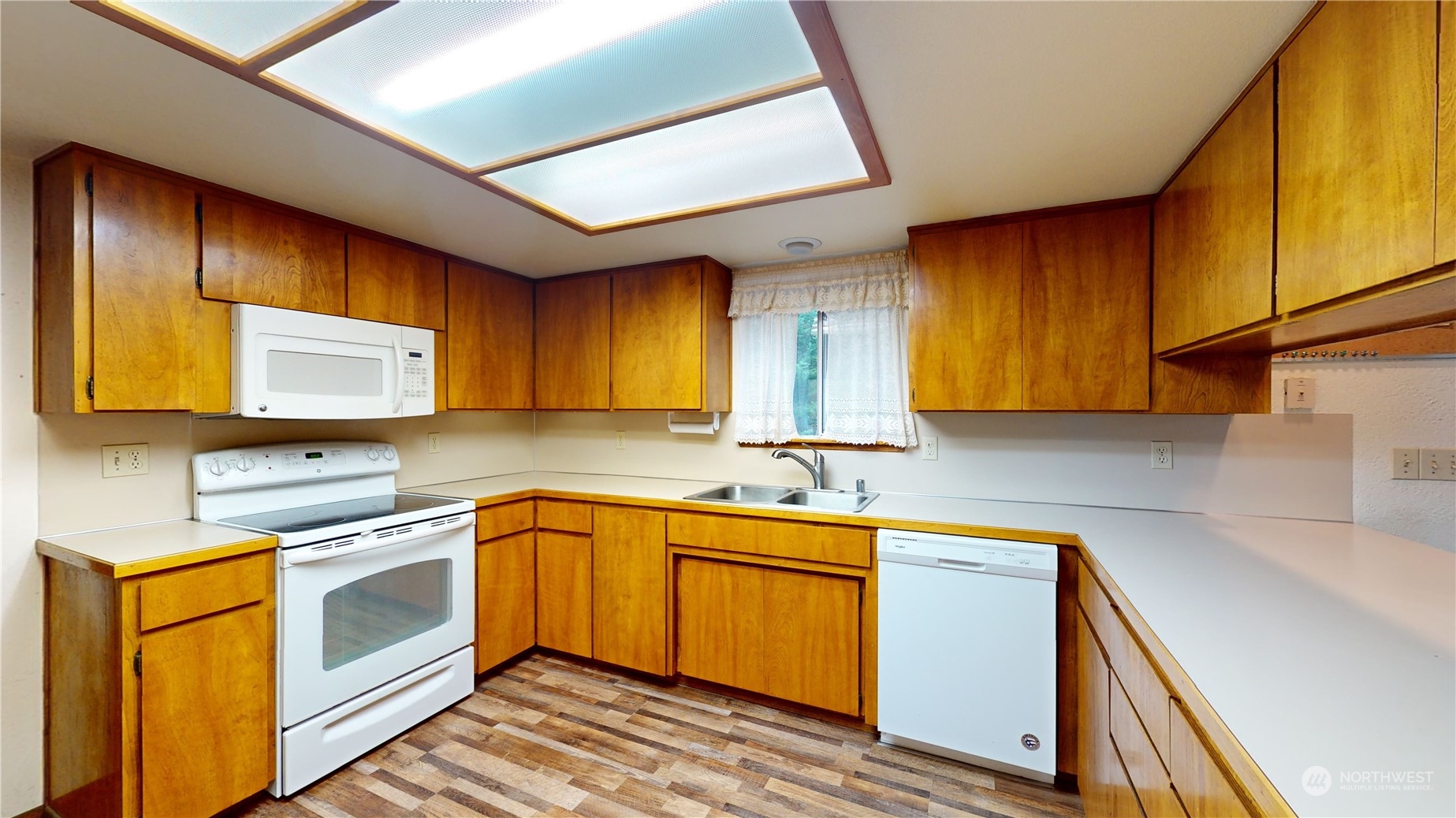 200 Southeast Rim Lane Port Orchard, WA 98367 - Photo 15 of 40 Gallery Image 15