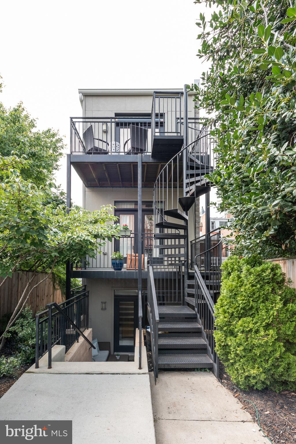 2435 Ontario Road Northwest, Unit PH4 Washington, DC 20009 - Photo 38 of 53 Gallery Image 38
