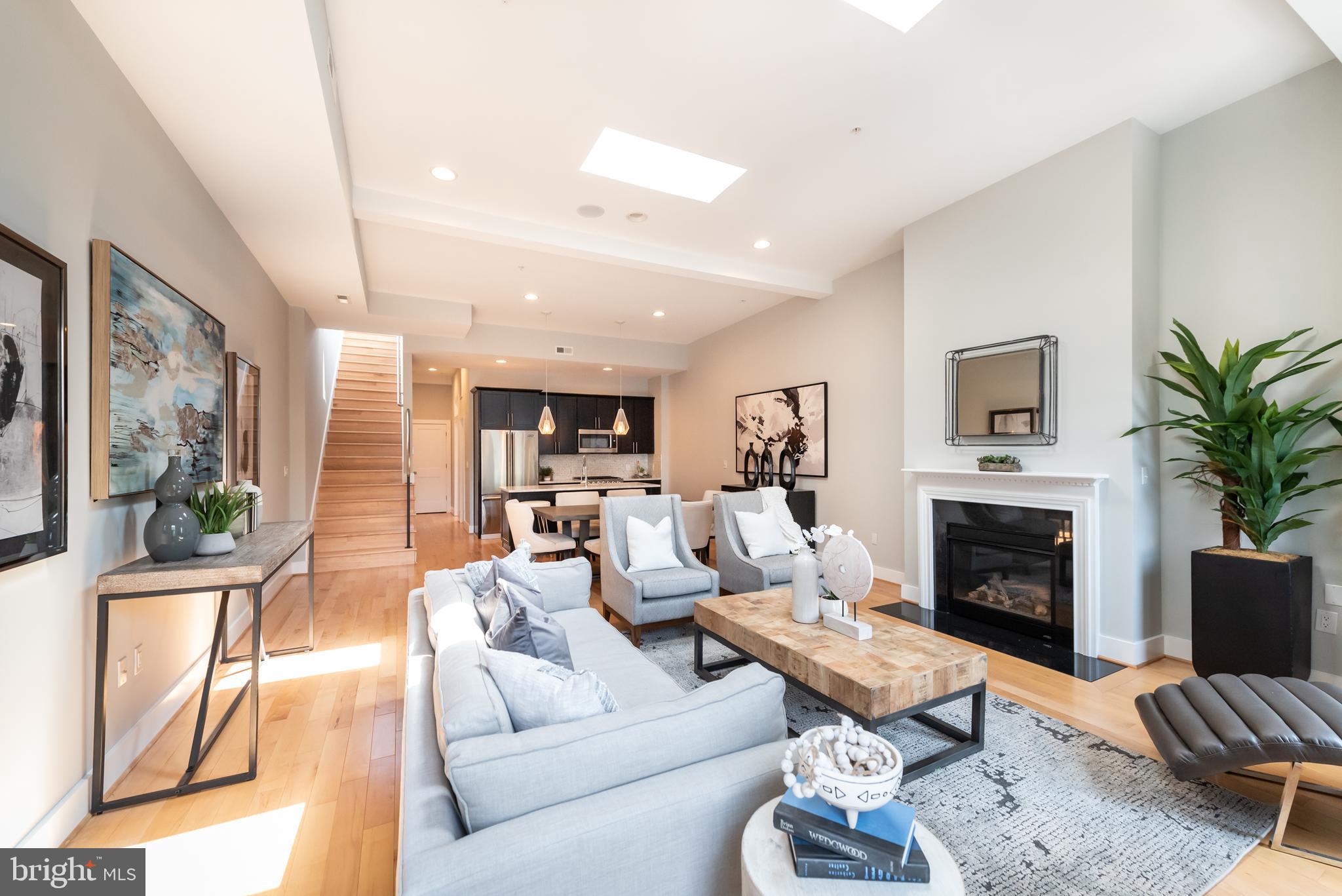 2435 Ontario Road Northwest, Unit PH4 Washington, DC 20009 - Photo 8 of 53 Gallery Image 8