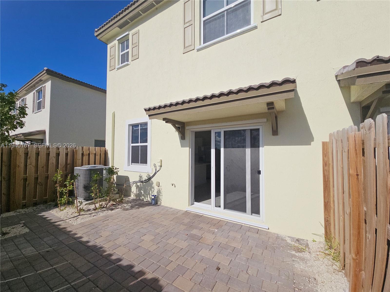 2530 Southeast 29th Street Homestead, FL 33035 - Photo 4 of 21 a view of a house with a backyard