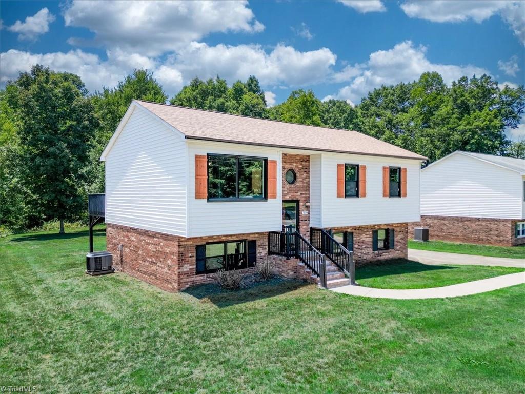 3894 Beeson Dairy Road Winston-Salem, NC 27105 - Photo 2 of 50