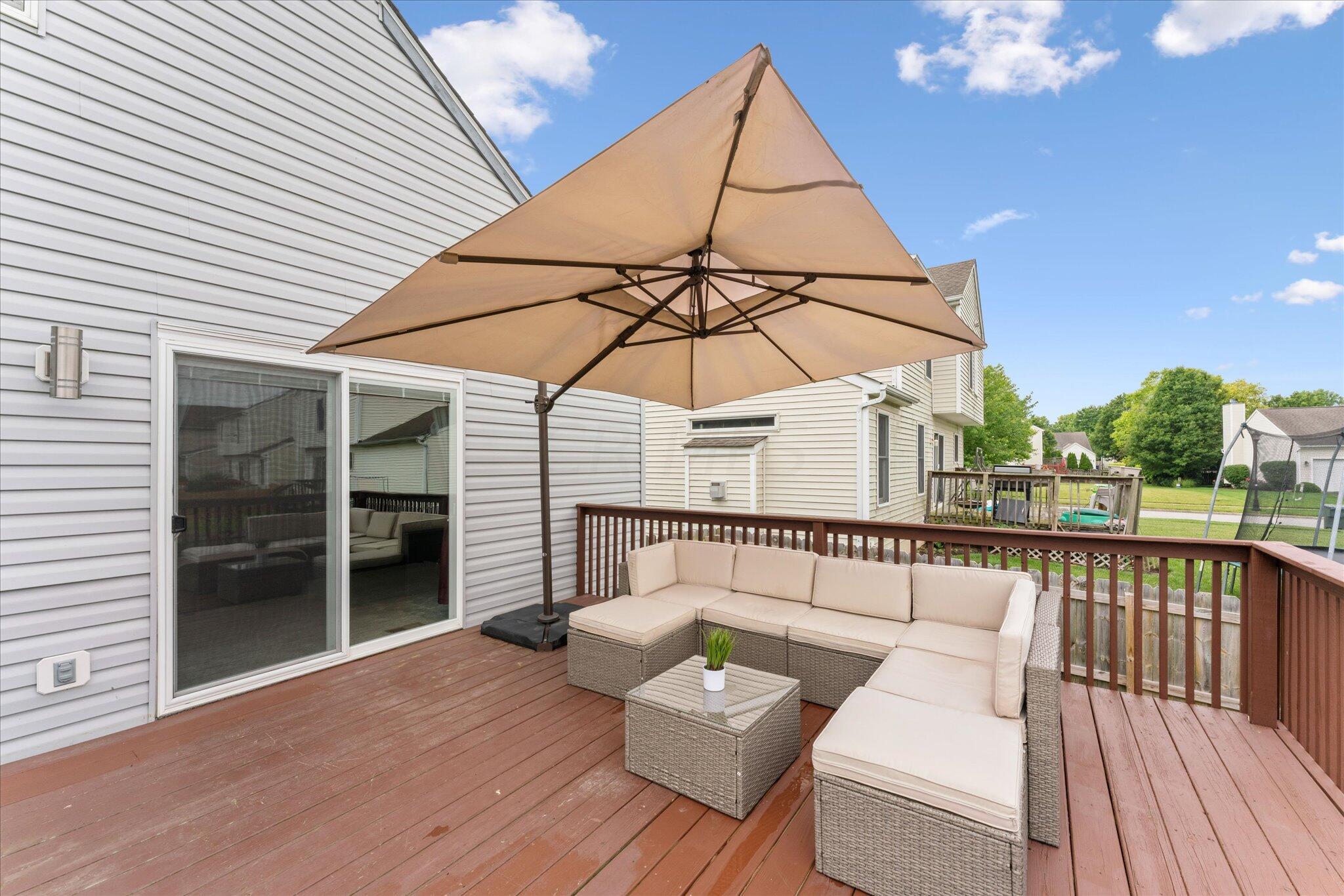 516 Cricket Run Road Lewis Center, OH 43035 - Photo 34 of 39 Spacious Deck