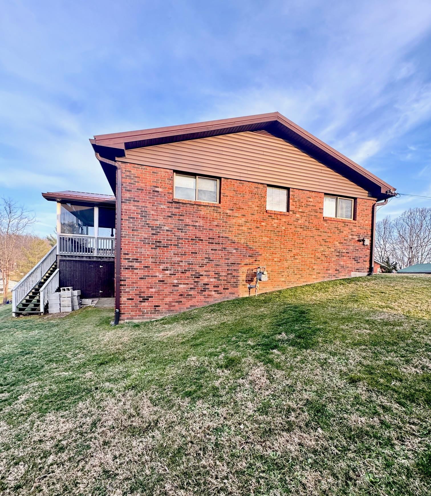 2003 East Thompson Road Ashland, KY 41102 - Photo 4 of 22 Gallery Image 4