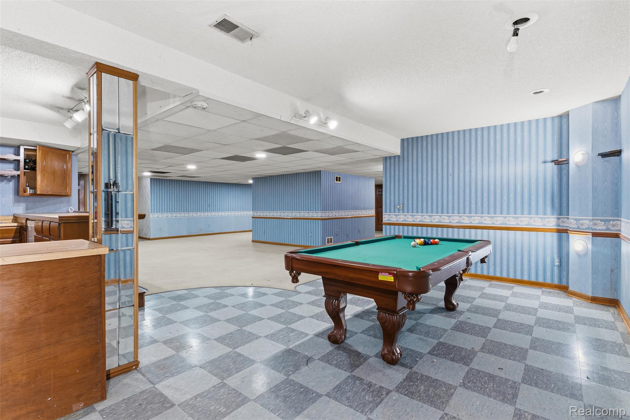 3432 South State Road Davison, MI 48423 - Photo 40 of 58 Game room with pool table