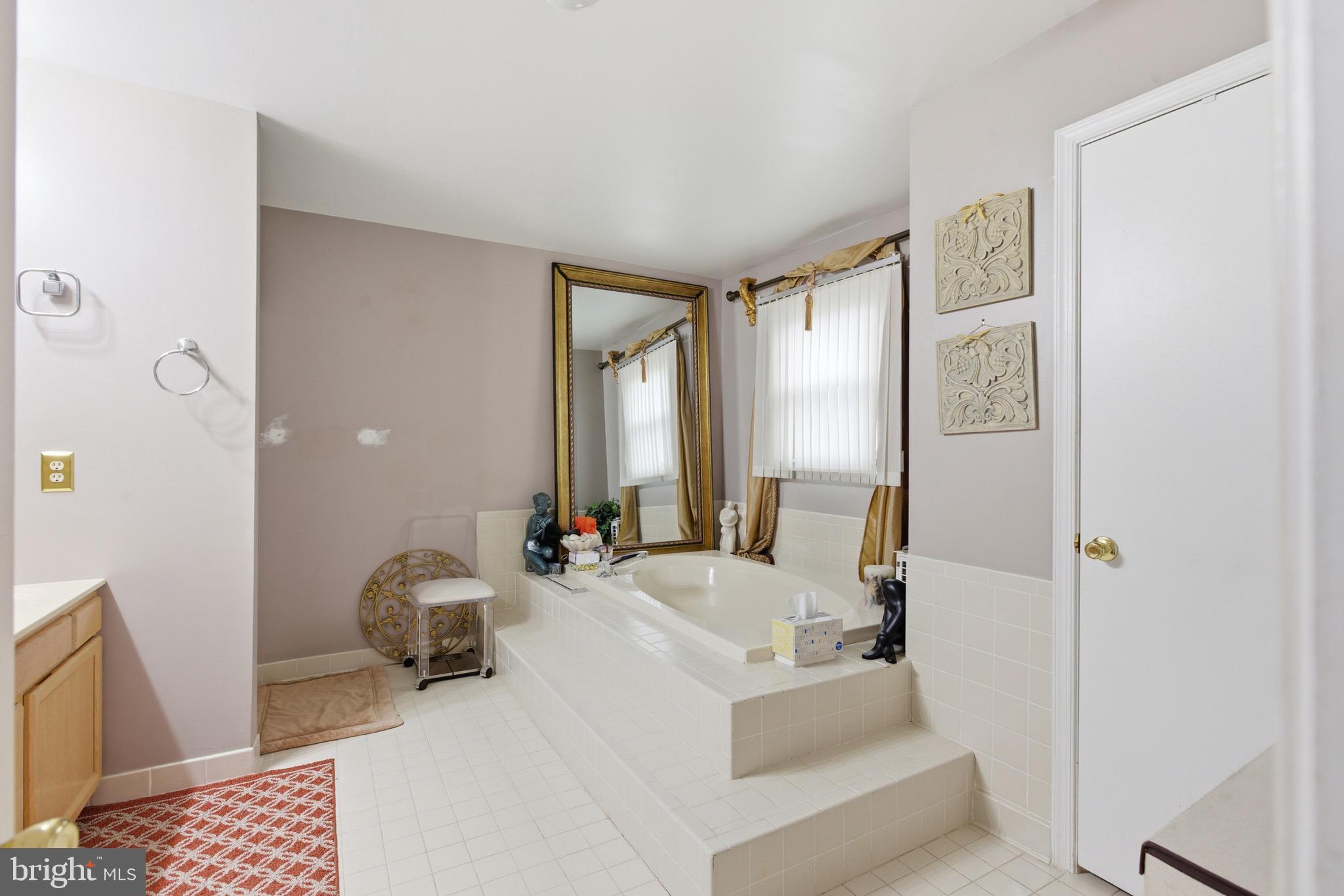 8913 Chad Way Clinton, MD 20735 - Photo 23 of 34 owner's en suite