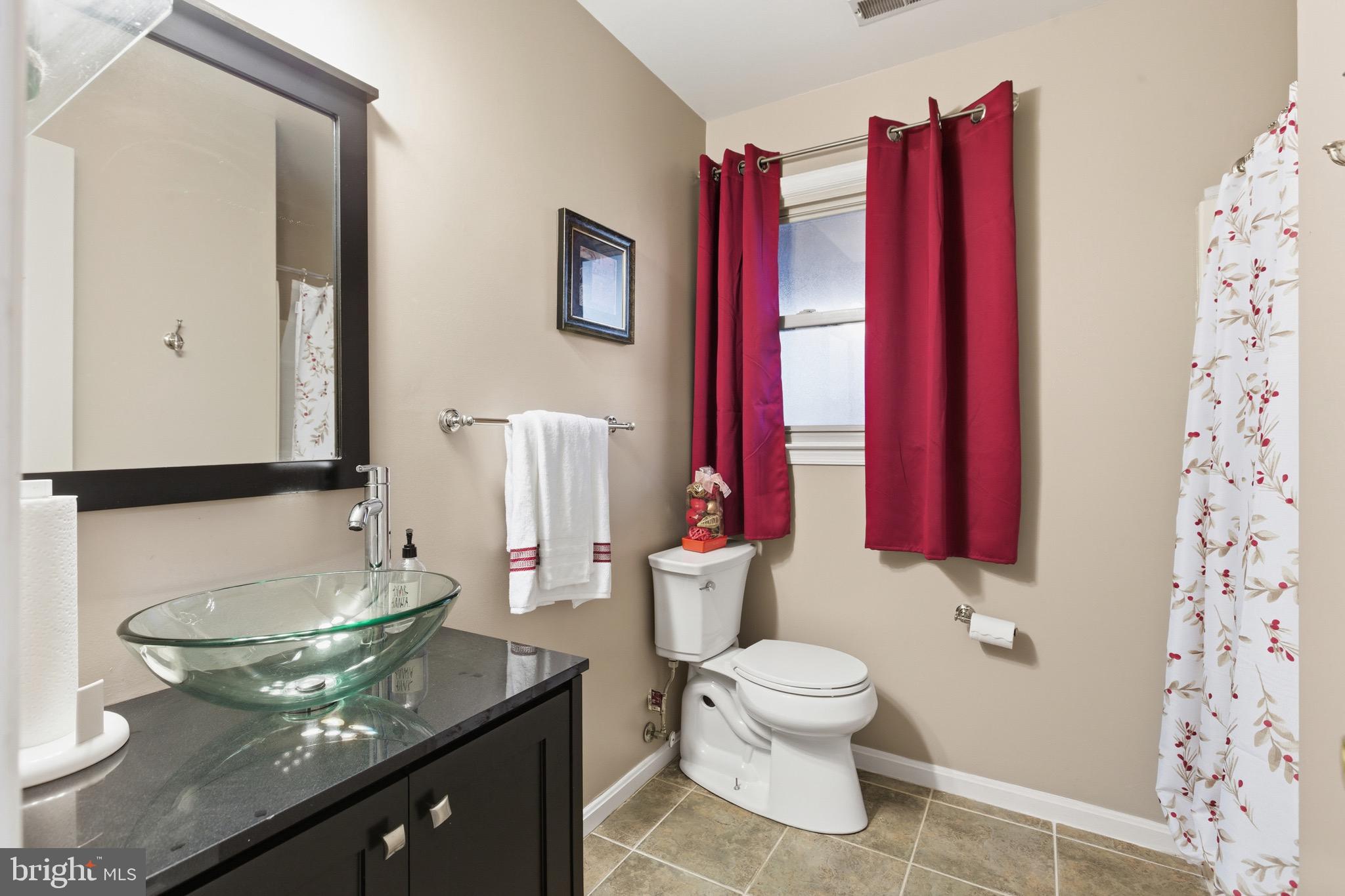 8913 Chad Way Clinton, MD 20735 - Photo 31 of 34 bath 3 with shower