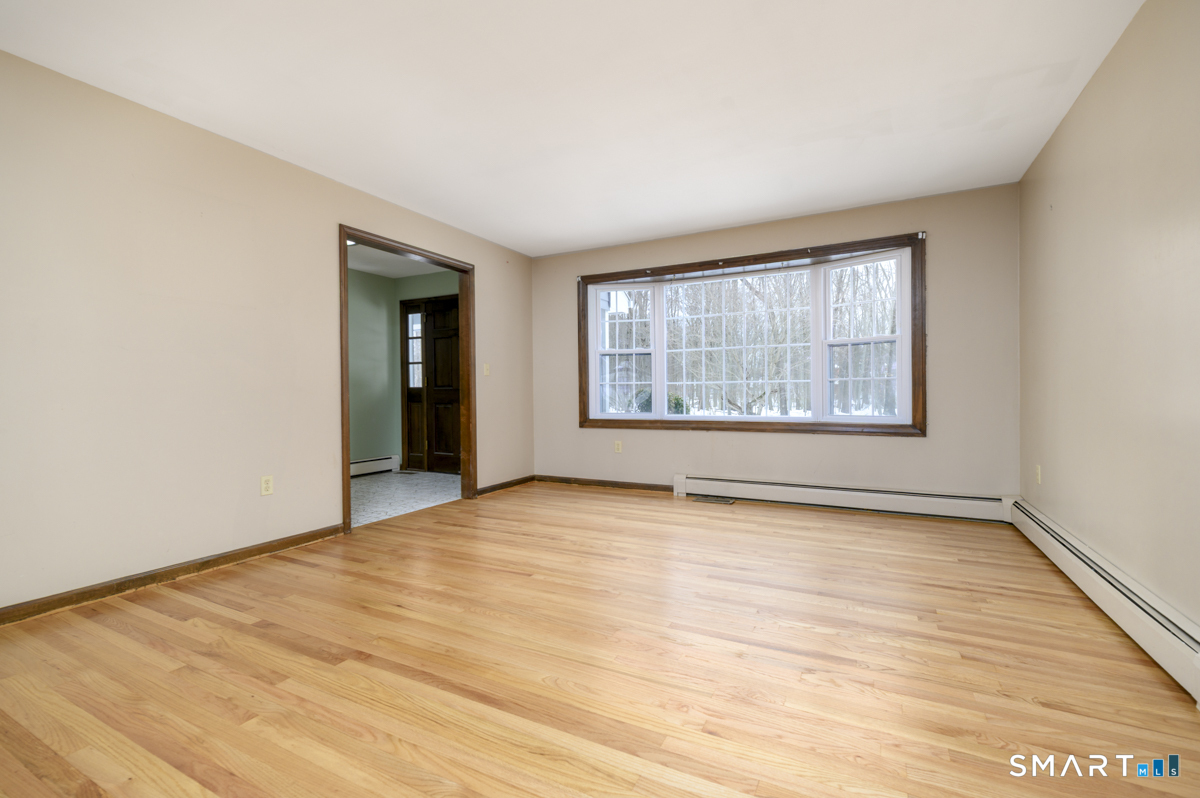 41 Catherine Street Trumbull, CT 06611 - Photo 14 of 37