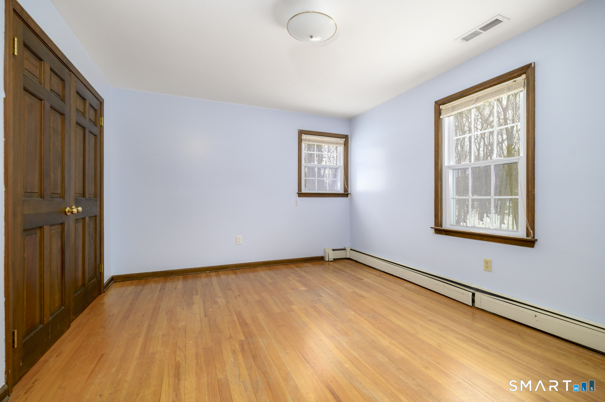 41 Catherine Street Trumbull, CT 06611 - Photo 32 of 37