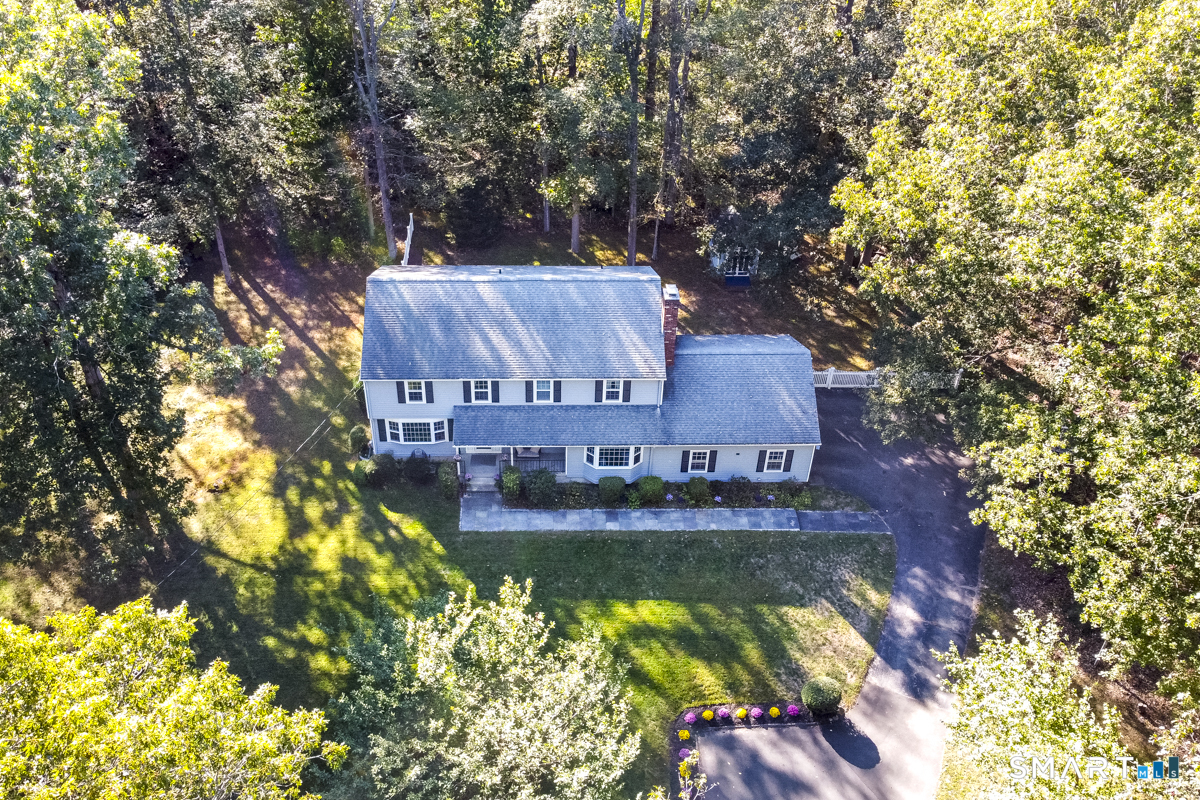 41 Catherine Street Trumbull, CT 06611 - Photo 5 of 37