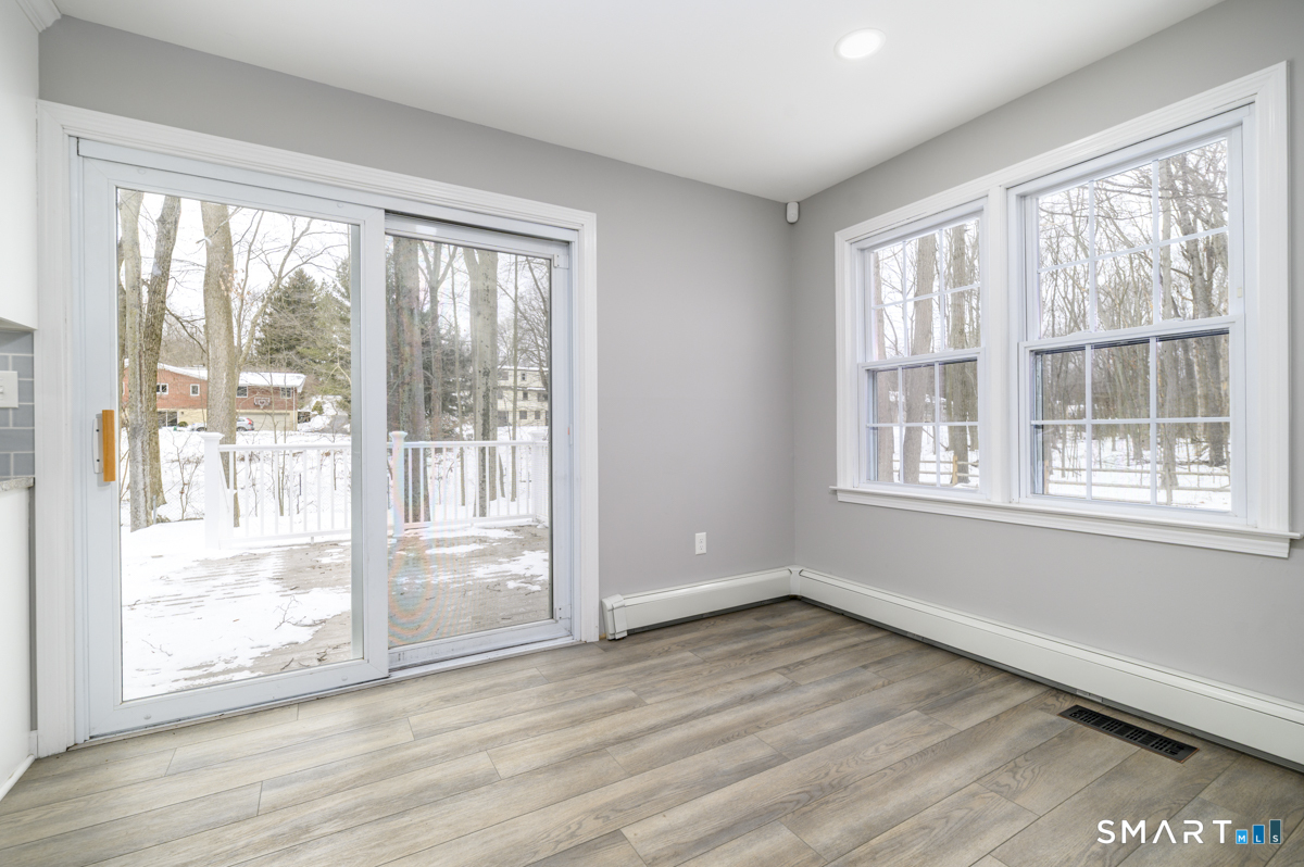 41 Catherine Street Trumbull, CT 06611 - Photo 10 of 37