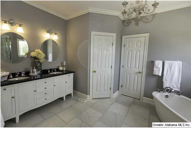 872 Ivawood Road Birmingham, AL 35210 - Photo 19 of 28