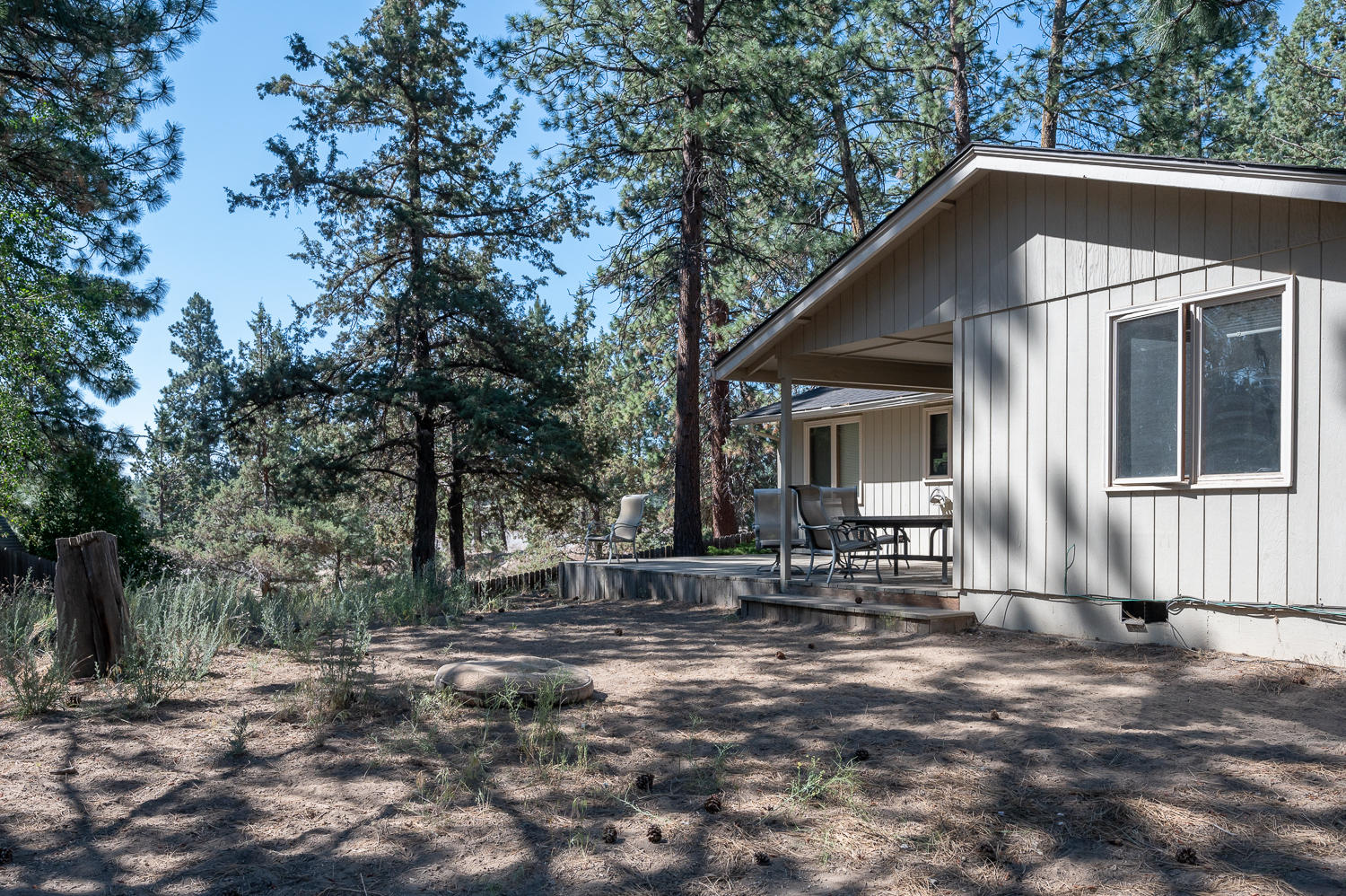 1833 Southwest Forest Ridge Avenue Bend, OR 97702 - Photo 4 of 24 1833 Forest Ridge - MLS-3806