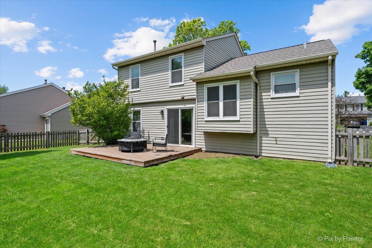 1150 Appleton Lane Geneva, IL 60134 - Photo 27 of 43 a view of a house with backyard and sitting area
