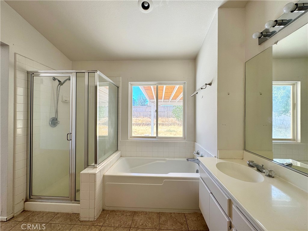14351 Via Roca Victorville, CA 92392 - Photo 20 of 24 Gallery Image 20
