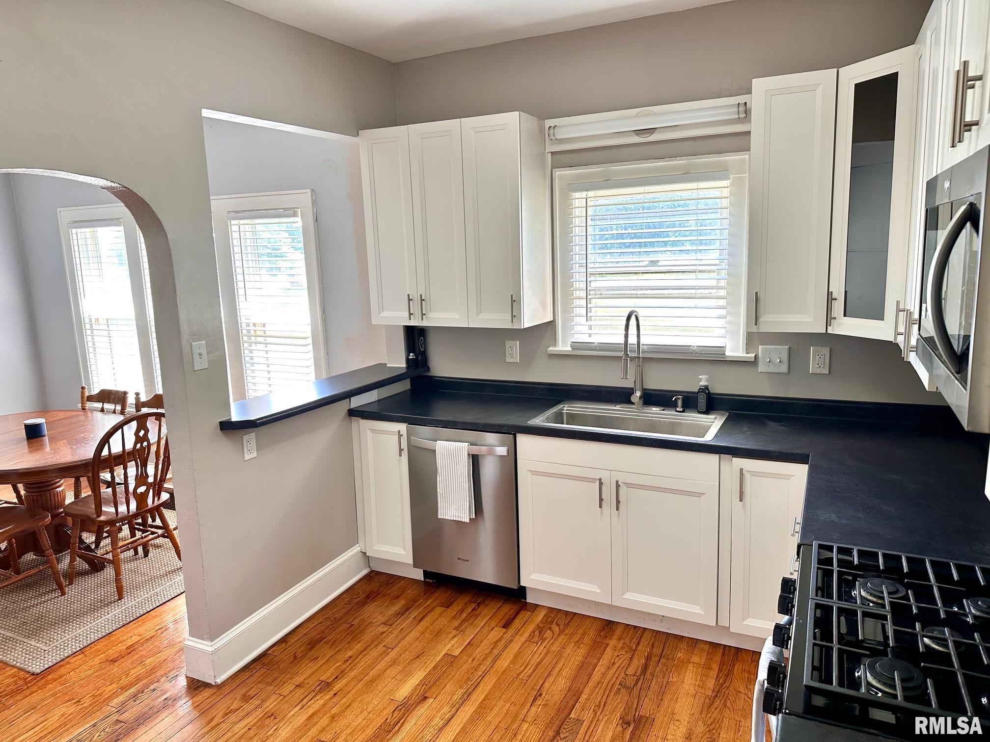 2528 Twyford Road Jacksonville, IL 62650 - Photo 11 of 44