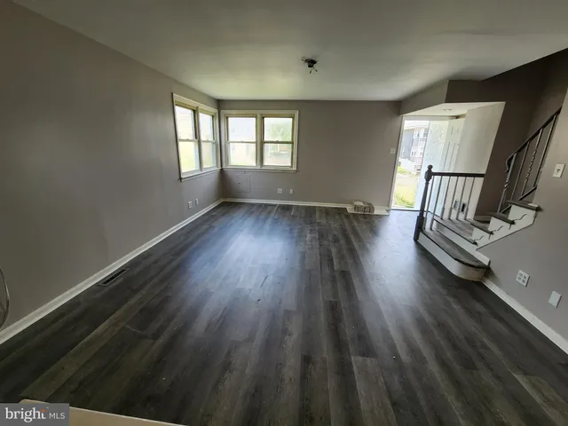 $2,000 | 926 Alcyon Drive, Bellmawr, NJ 08031