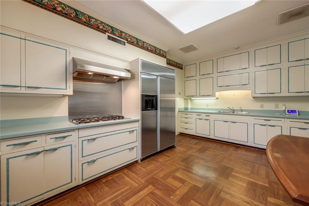 2020 Virginia Road Winston-Salem, NC 27104 - Photo 23 of 40 Generous cabinet and counter space
